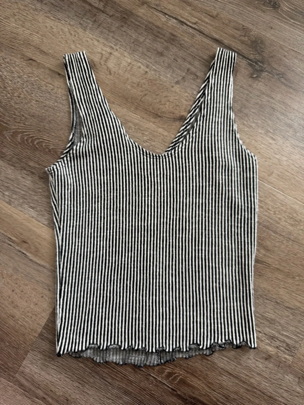 Striped Black and White Button-Front Tank Top - Picture 5 of 5